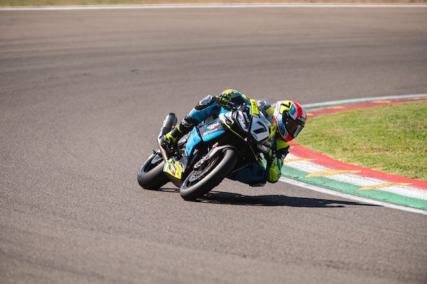 CIV Sportbike, Filippo Bianchi torna alla vittoria nella Gara 1 di Imola