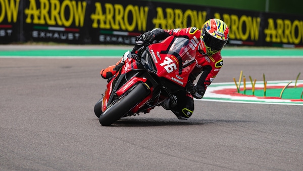 CIV SBK, che caos in Gara1: Cavalieri piega Giannini, Delbianco a terra
