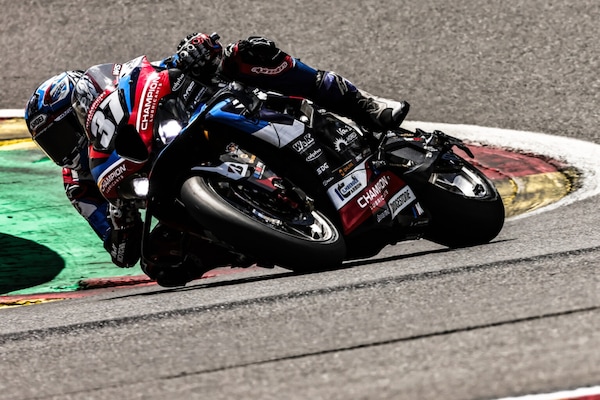 EWC 8h Spa, 4^ora: BMW World Endurance in testa in EWC, Champion-HERT prima in Stock