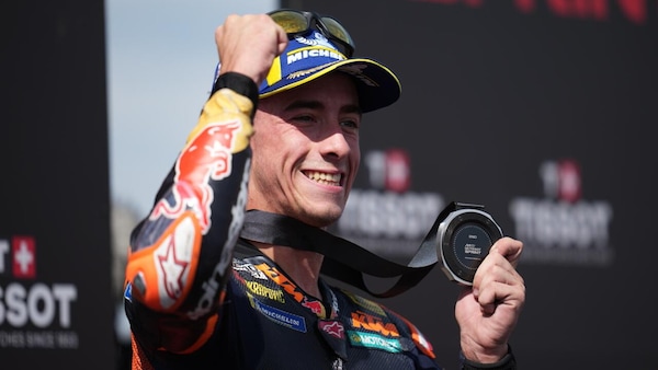 Acosta: "Sono contento, ma dobbiamo capire perché la moto cambia ad ogni sessione"