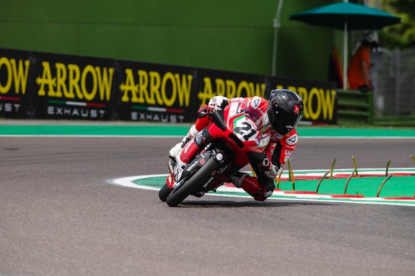 CIV, Pérez Selfa e Savino si prendono Gara 1 di Moto3 e Moto4 a Imola