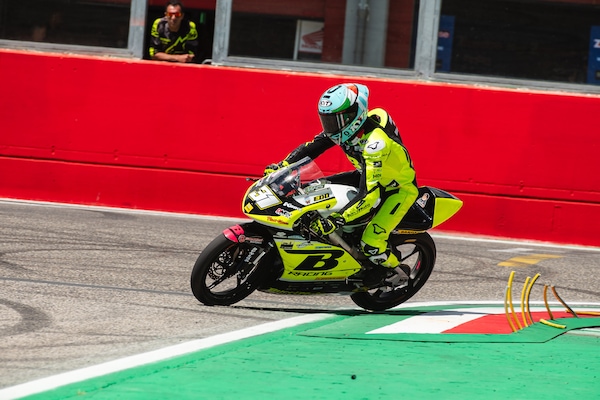 CIV, ad Imola Edoardo Savino (Moto4) e Vicente Pérez Selfa (Moto3) si ripetono
