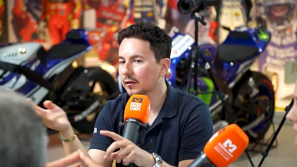 Lorenzo duro con Rivola: "In pubblico devi difendere i tuoi piloti, tutti commettono errori"