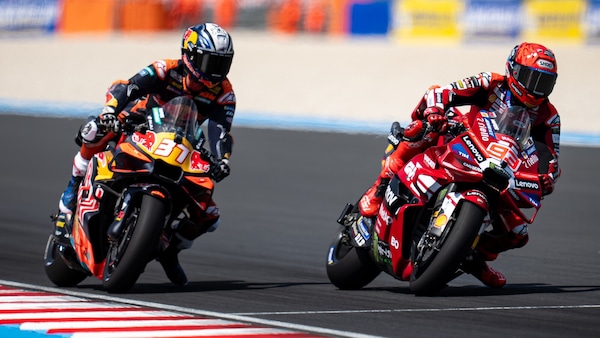 MotoGP, Acosta confessa: “Marquez? Se non è il più grande, è alla pari con Valentino”