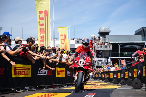 SBK Misano: Bulega sempre più nella storia, 40 successi in carriera