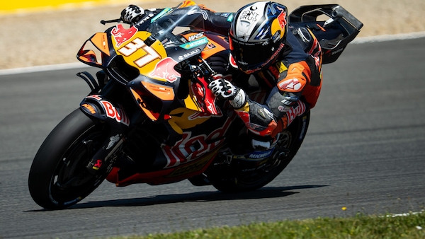MotoGP Brno, Acosta: "Partire senza device anteriore non è sicuro, andrebbero tolti entrambi"
