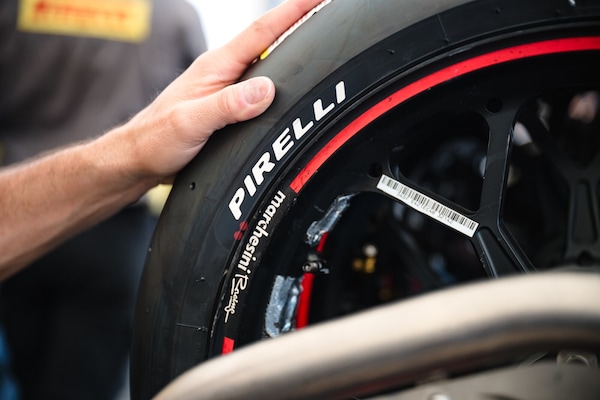 MotoGP, a Brno comincia l'era Pirelli. Barbier: “Lo sviluppo procede secondo i piani”