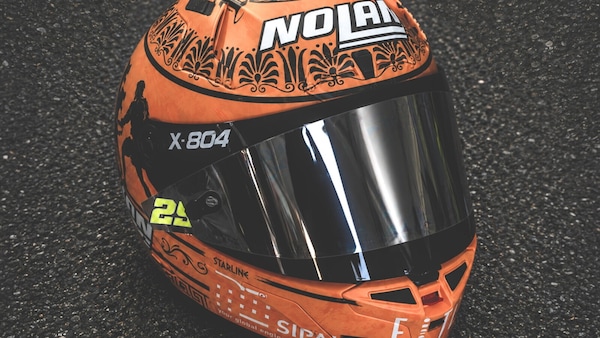 Iannone si ispira a... Ercole: le foto del nuovo casco