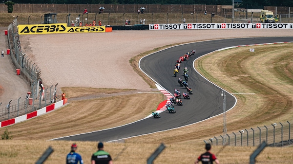 SBK LIVE, prove libere a Donington: FP1, FP2 e tempi
