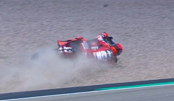 GP Germania, rischiosa caduta per Marc Márquez: weekend compromesso?