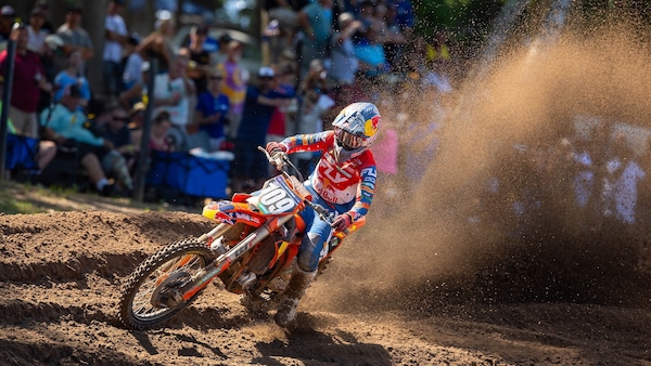 MX250: vittoria drammatica per Sacha Coenen