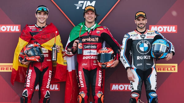 Tutti i piloti vorrebbero una Ducati Aruba, ma il team non vuole tutti: caccia 2027 in esplosione