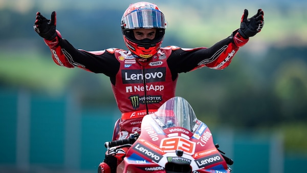 Marquez approfitta degli errori altrui, ma è comunque da titolo MotoGP: Martin a soli 18 punti