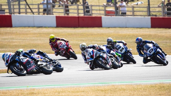 BMW, da vincente in SBK alle fatiche impreviste: la "colpa" è solo della Ducati? 