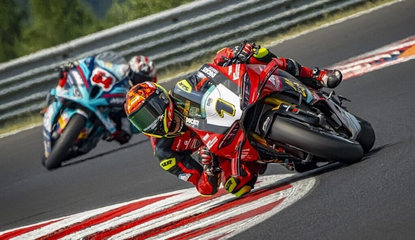 CIV SBK, Racing Night: Pirro si ferma, Tulovic e Saltarelli wildcard