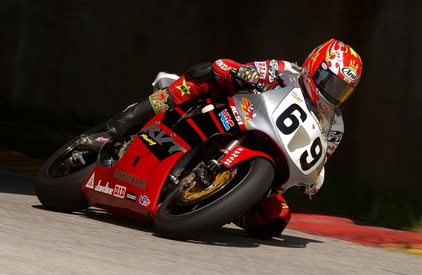 Nel ricordo di Nicky Hayden: immagini indimenticabili di Kentucky Kid
