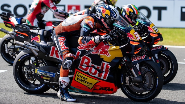 Svolta KTM dopo i guai tecnici: la MSMA dà l'ok per l’apertura dei motori