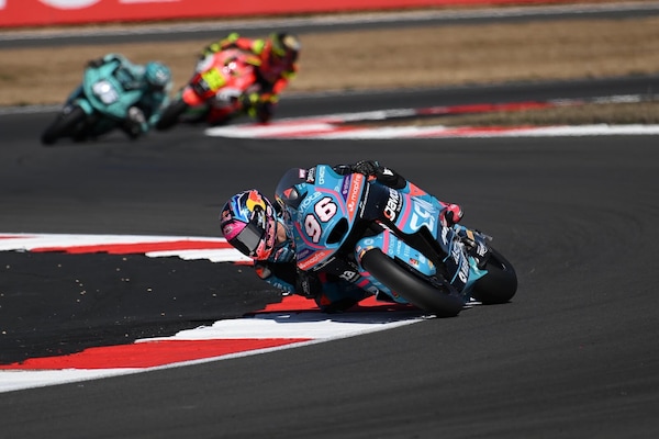 Moto2 Gran Bretagna: Daniel Holgado chiude in vetta il venerdì di Silverstone, nono Celestino Vietti