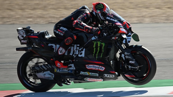 Bezzecchi show nelle Practice di Silverstone: record della pista nel giorno del rientro!