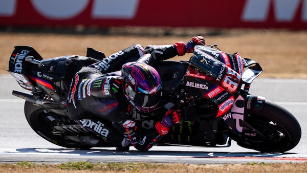 Tripudio Aprilia nella Sprint di Silverstone: Martin vince su Ogura e Bezzecchi
