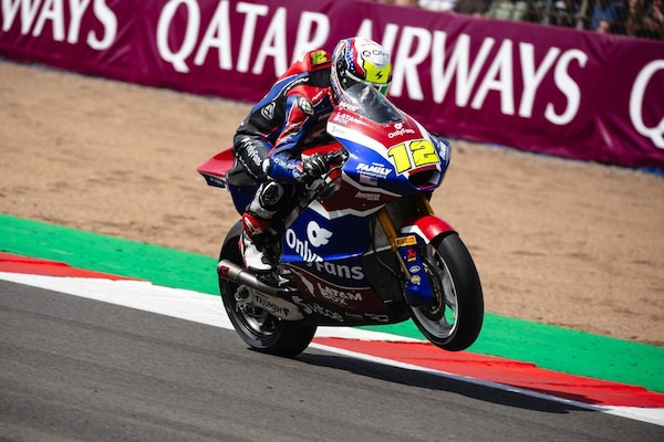 Moto2 Silverstone: Salac conquista la prima vittoria nel mondiale, Gonzalez esulta un giro prima
