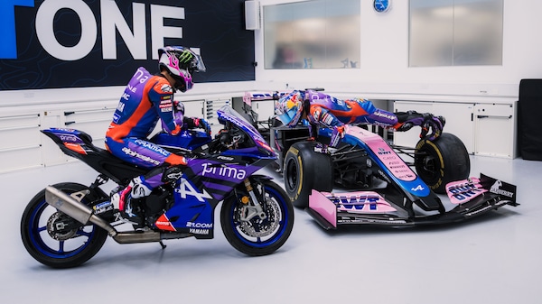 Dalla MotoGP alla F1: visita alla sede Alpine per Miller e Razgatlioglu
