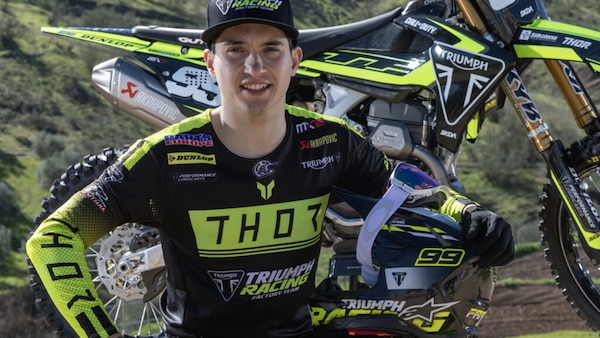 Motocross: colpo di mercato della Triumph che si assicura Farres in MXGP