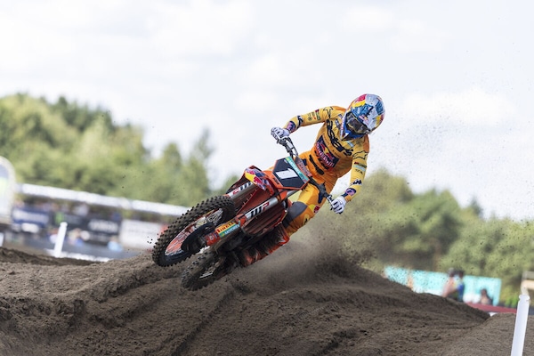 MX2: Langenfelder conquista la pole, dramma Farres in qualifica!