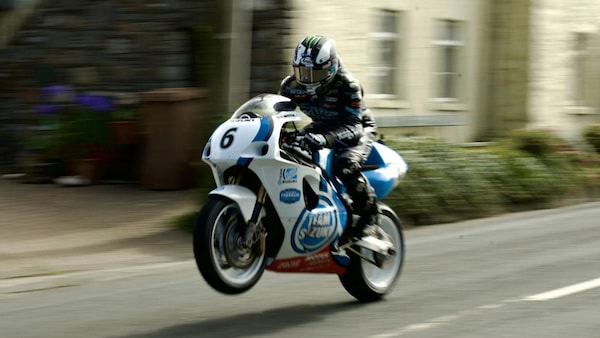 Classic TT, Dunlop da antologia: Michael trionfa nella Formula 1 Race