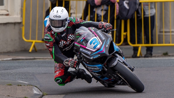 Manx GP, Stewart cala il poker: Johnny vince anche il Senior con la Ducati