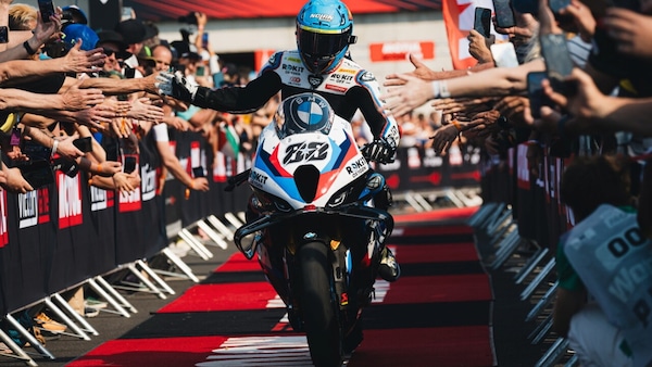 SBK, Oliveira resta in BMW: "Per il 2027 e oltre"