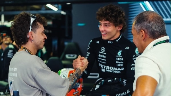 Dalle due alle quattro ruote: Bezzecchi ospite speciale in Formula 1 a Monza