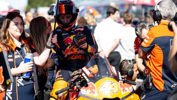 Espargarò anche in Austria con Tech3, Vinales ancora casa