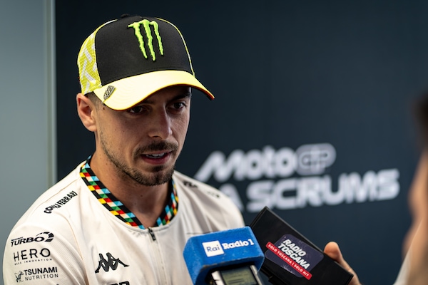 Fabio Di Giannantonio difende Bagnaia sul fuorionda: “Ormai non si può più parlare”