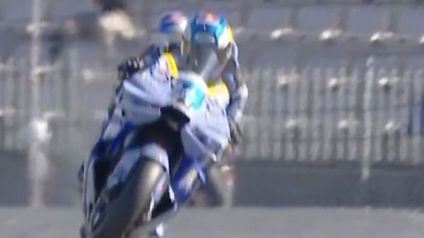 Alex Marquez a terra... in rettilineo! La sequenza della caduta