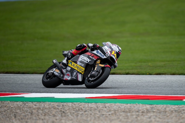 Moto2 Austria: Tony Arbolino è il più veloce sul bagnato, seguono Xabi Zurutuza e Aron Canet