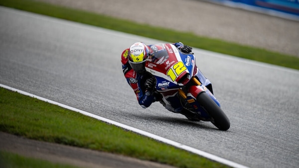 Moto2, Filip Salac conquista la pole dopo tre anni, Manuel Gonzalez lo tallona