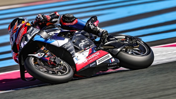 Bol d’Or, dopo tre ore BMW comanda davanti a Honda. Calia e Toba a terra