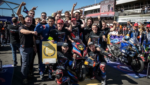 BMW domina il Bol d’Or e si prende il titolo iridato: “Dovevamo rifarci dopo l’anno scorso”