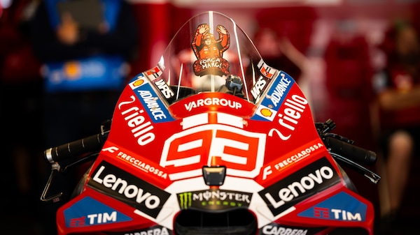 Caro benzina, nemmeno la MotoGP si salva: ecco il (possibile) prezzo dell'e-fuel