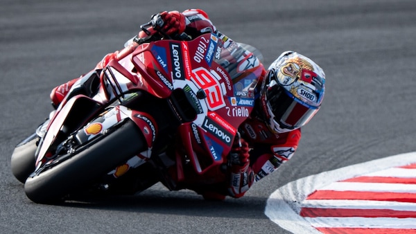 Marquez non sbaglia: trionfa a Motegi e fa un regalo a Dall’Igna, 3° Bezzecchi