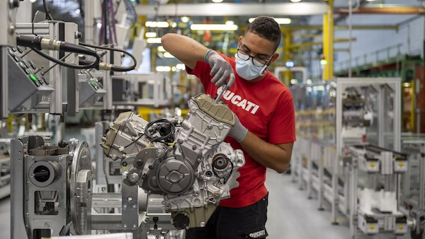 Volkswagen blocca la cessione di Ducati: “Nessuna vendita da qui a tre anni”
