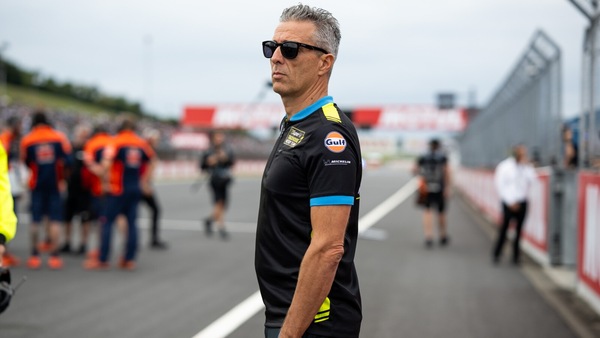 Guidotti sul contatto Bezzecchi-Fernandez: “Con 20 piloti dietro cercare la linea ideale è un errore"