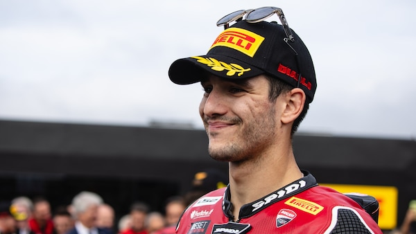 Tutti vogliono la MotoGP, ma Lecuona è fedele alla SBK: "Meno gare e più tempo con la famiglia"