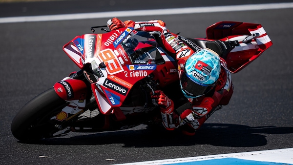 Martin sbaglia, Marquez ringrazia e vince la Sprint di Phillip Island