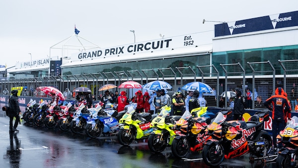 Il maltempo vince su Phillip Island e la MotoGP non si corre, ma non è la prima volta