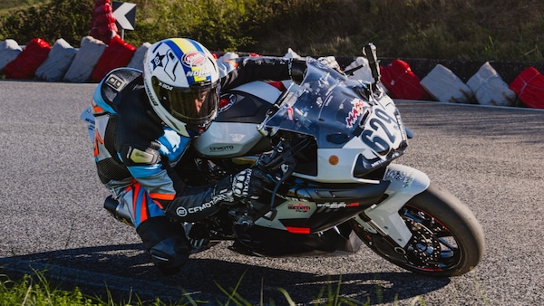 CFMoto 675SR-R, quasi originale ma velocissima: Majola stupisce nel CIVS